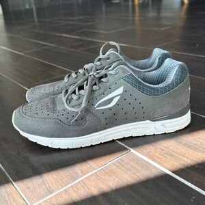 Men's Gray Athletic Shoes